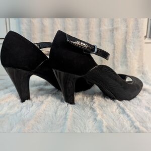 Peep Toe, Sling Back Beauties